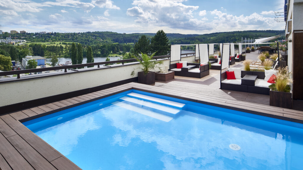 Pool on the terrace of the Orea Resort Santon Brno